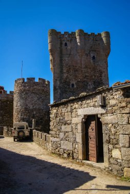 Görüntü eski Monleon, Castilla y Leon İspanya kale Harabeleri