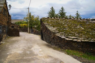 İspanya Campillejo siyah şehirlerinden birinde sonbahar peyzaj