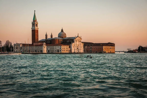 Imagen Escénica Pintorescos Canales Venecia Atardecer Italia — Foto de Stock