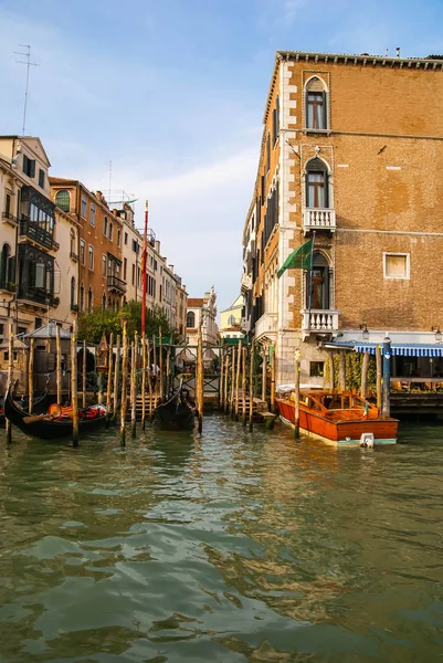 Immagine di pittoreschi canali di Venezia, Italia — Foto Stock