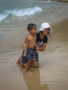 Denizin Koh Samui Surat Thani Thail içinde içinde içinde banyo insanlar