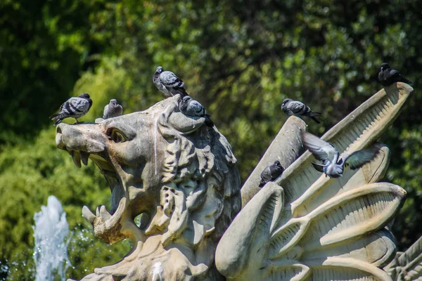 Details Fountain Cascada Pigeons Ciudadela Park Barcelona Spain — Stock Photo, Image