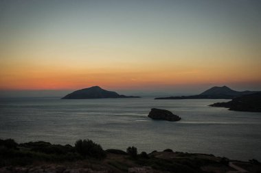 Günbatımında Cape Sounio Yunanistan Attica'deki/daki oteller