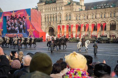 Moskova - Kasım 07,2018: askeri geçit hisorical festivale adanmış düzenlenen 1941 yılında Kızıl meydan. Genel olay.