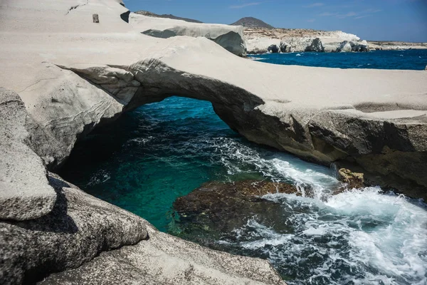 Měsíční Krajinu Pláž Sarakiniko Ostrově Milos Řecku — Stock fotografie