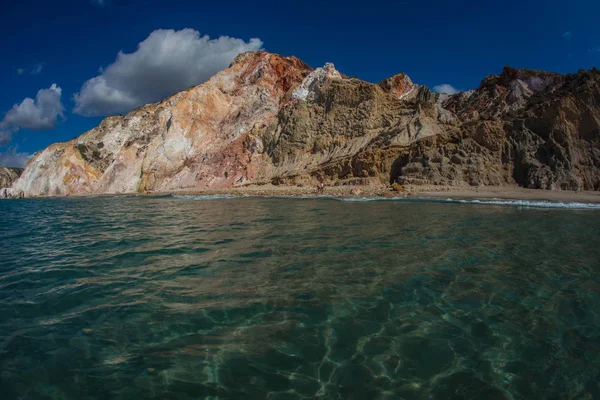Prachtige Zeldzame Natuurlijke Kleuren Van Firiplaka Beach Milos Eiland Griekenland — Stockfoto