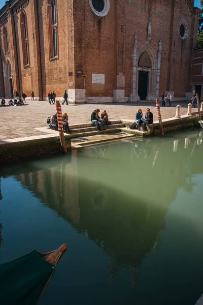 Venezia Italia Marzo 2011 Persone Sui Canali Venezia Italia — Foto Stock