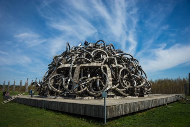 Yaroslavl, Rusya Federasyonu - 01 Mayıs 2018, bahar Nikola Lenivets Park Rusya Kaluga bölgesi garip binalar, yatay