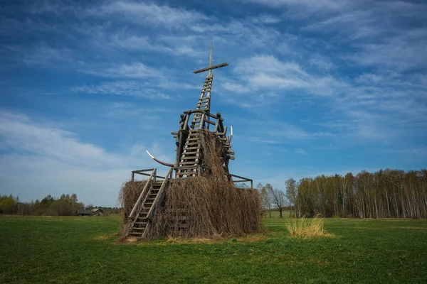 Jaroslawl Russland Mai 2018 Frühlingslandschaft Mit Seltsamen Gebäuden Nikola Lenivets — Stockfoto