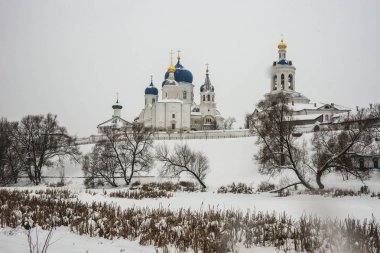 Bogolyubsky Manastırı Bogoroditsy Doğum - kadın Ortodoks Manastırı Bogolyubovo Köyü, Rusya'nın kış görüntüsü