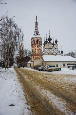 Kilisede Suzdal Rusya'da Vladimir Bölgesi ile kış manzarası