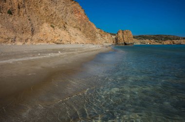 Milos Adası Yunanistan kumsalda Firiplaka renkli Beautifuly