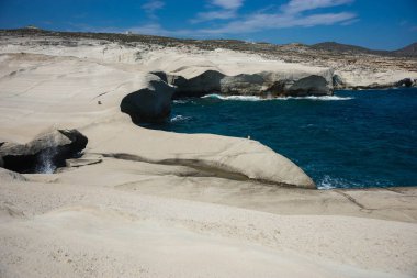 Eşsiz ve güzel beyaz manzaralarıyla beach Sarakiniko Milos Adası Yunanistan