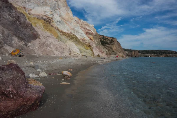 Красиво Окрашенный Пляж Firiplaka Острове Милош Греции — стоковое фото