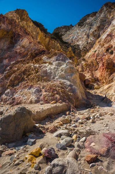 Afbeelding Van Felgekleurde Stenen Firiplaka Beach Milos Griekenland — Stockfoto