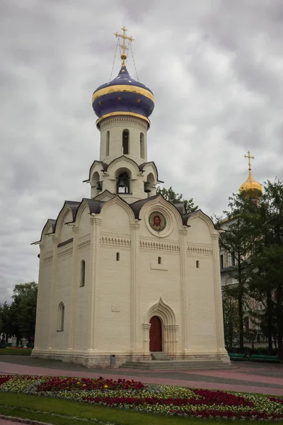 Holy Trinity Sergius Lavra i gamla ryska staden av Sergiev Po — Stockfoto