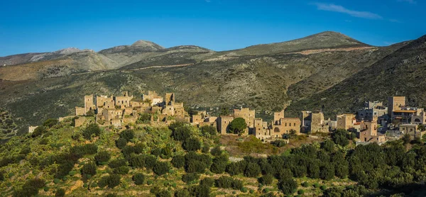 Yunanistan 'da Peloponnese 'deki iç mani 'de terk edilmiş Vatio şehri — Stok fotoğraf