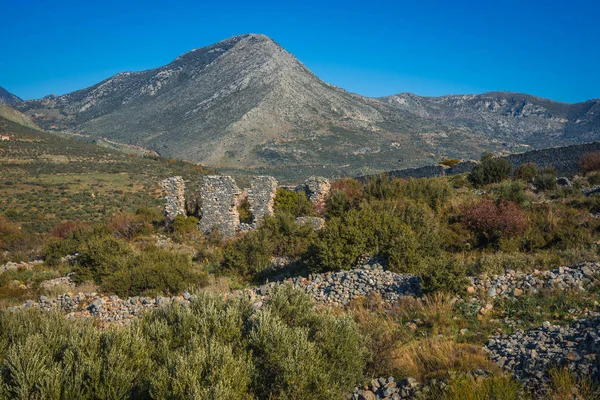 Paisaje de montaña en el interior de Mani en el Peloponeso, Grecia — Foto de Stock