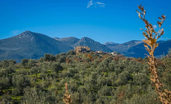 Paisaje de montaña en el interior de Mani en el Peloponeso, Grecia — Foto de Stock