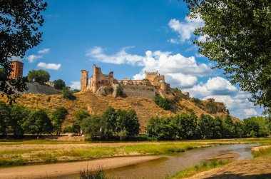 Avila, Castilla y Leon, Ispanya Escalona Kalesi Harabeleri