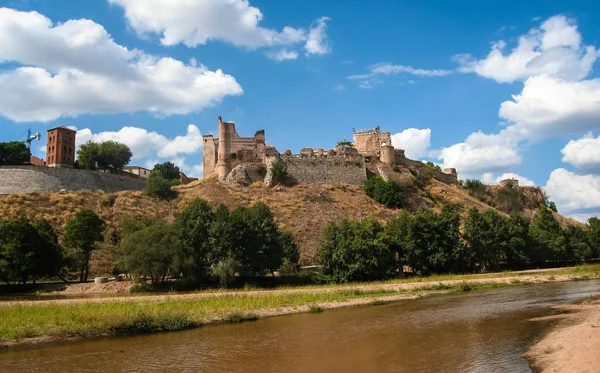 西班牙卡斯蒂利亚和莱昂阿维拉的埃斯卡洛纳城堡遗址 — 图库照片