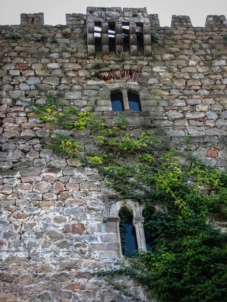 Ruínas do castelo em Arenas de San Pedro em Avila, Castilla y Leon — Fotografia de Stock