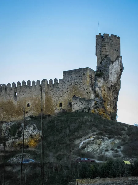 Restos de castelo em ruínas na cidade de Frias, na província de Burgos , — Fotografia de Stock