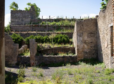İtalya 'nın Campania kentindeki Vesuvius volkanı tarafından yok edilen antik Pompeii kentinin kalıntıları.