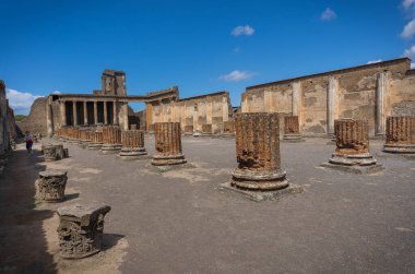 İtalya 'nın Campania kentindeki Vesuvius volkanı tarafından yok edilen antik Pompeii kentinin kalıntıları.