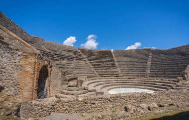 İtalya 'nın Campania kentindeki Vesuvius volkanı tarafından yok edilen antik Pompeii kentinin kalıntıları.