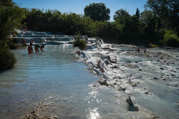 Saturnia Talya Haziran 2020 Iki Asyalı Çocuk Talya Toskana Satürn — Stok fotoğraf