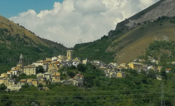 Όμορφη Μεσαιωνική Πόλη Της Cocullo Στα Βουνά Abruzzo Στην Ιταλία — Φωτογραφία Αρχείου