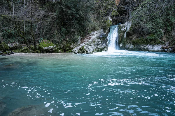 Cascada Lago San Benito Cerca Ciudad Subiaco Italia — Foto de Stock