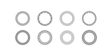 Yuvarlak Kelt tarzı vektör çerçeveleri ve dairesel büyülü desenler, geleneksel etnik semboller, süsleme, miras sanat eserleri ve dekoratif motiflerle dekoratif sınır koleksiyonları