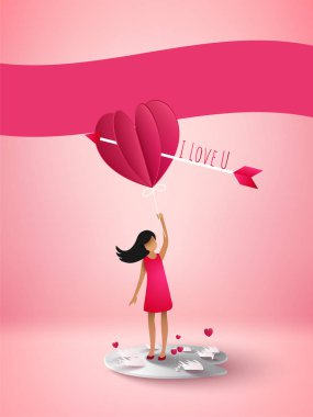 Kalp tutan küçük kadın sıcak hava balonu ile kırmızı ok şeklinde. Mutlu sevgililer günü arka plan. Aşk kavramı.