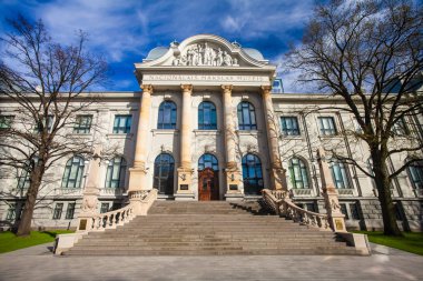 Riga, Letonya - 06 Mayıs 2017: Görünümü Latvian National Museum of Riga şehir merkezi bulunan Art '.  