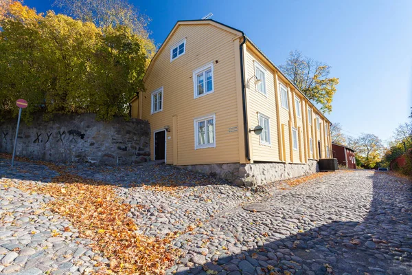 Finlandia Porvoo Październik10 2016 Ulica Kolorowy Dom Starym Mieście Porvoo — Zdjęcie stockowe