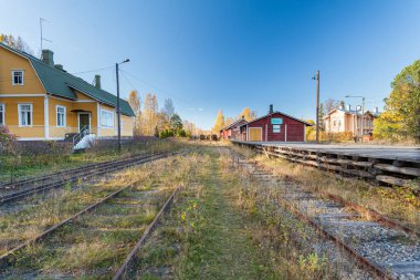 Porvoo, Finlandiya, 08 Ekim 2016: Eski Porvoo kasabasındaki kargo istasyonunda demiryolu.