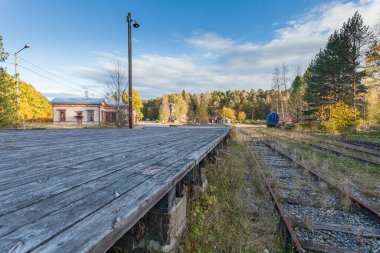 Porvoo, Finlandiya, 08 Ekim 2016: Eski Porvoo kasabasındaki kargo istasyonunda demiryolu.