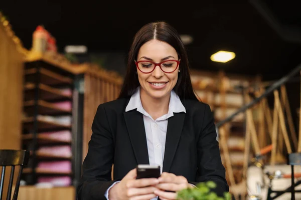 Fais Une Pause Jeune Femme Affaires Moderne Faisant Une Pause — Photo