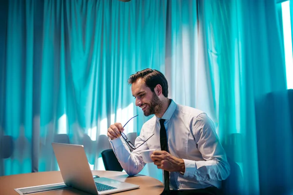 Exitoso Hombre Negocios Oficina — Foto de Stock