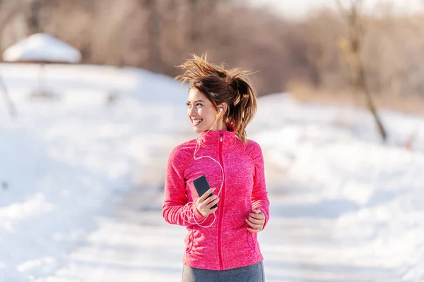 Felice Donna Caucasica Sorridente Con Capelli Castani Abbigliamento Sportivo Che — Foto Stock