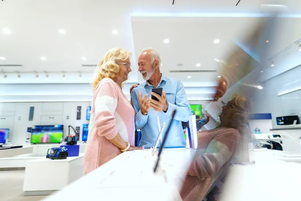 Smiling Happily Married Caucasian Senior Couple Talking Smart Phone Want — 스톡 사진