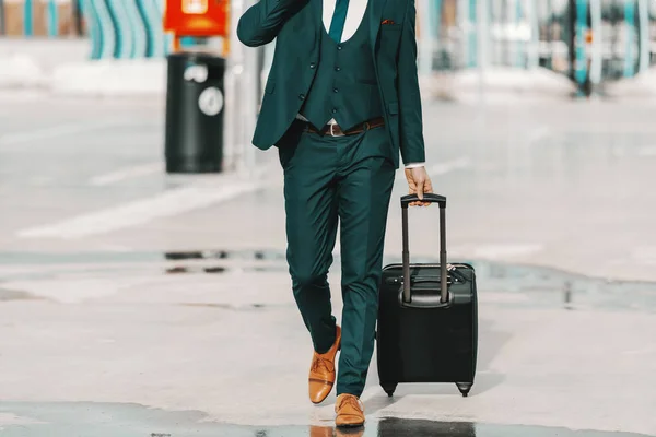 Businessman Formal Wear Pulling Luggage Walking Street Business Trip Concept — Stock Photo, Image