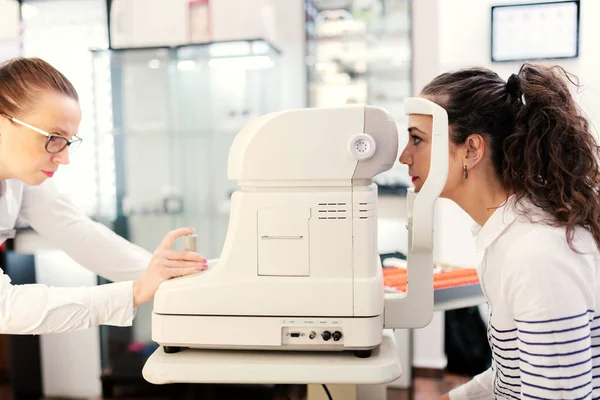 Woman Sitting Chair Ophthalmologist Checking Eyesight Female Doctor Using Autorefractor — Stock Photo, Image