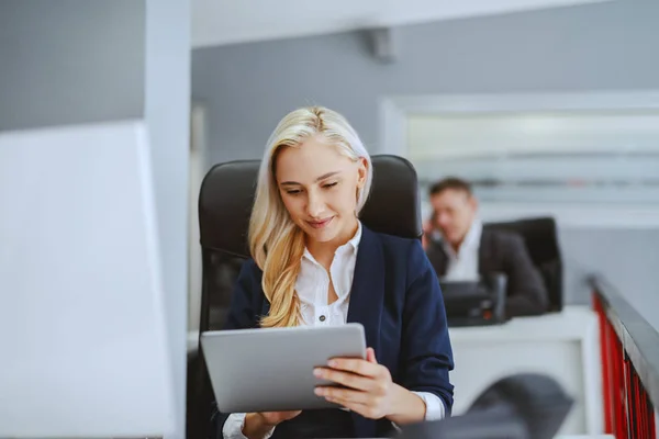 Young Caucasian Blonde Businesswoman Formal Wear Sitting Office Using Tablet — 스톡 사진