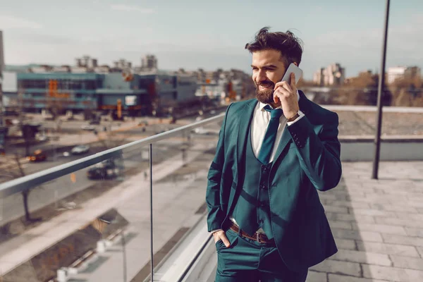 Young Perspective Bearded Caucasian Businessman Formal Wear Using Smart Phone — Stock Photo, Image