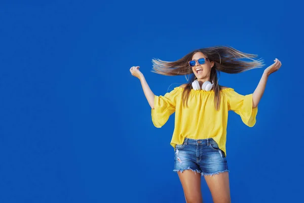 Young Cheerful Caucasian Teenage Girl Yellow Blouse Denim Shorts Jumping — Stock Photo, Image