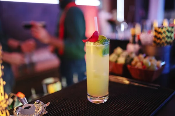 Immagine Cocktail Rinfrescante Bar — Foto Stock