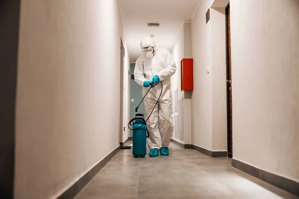 Toute Longueur Homme Costume Stérile Salle Désinfection Bâtiment Protection Contre — Photo